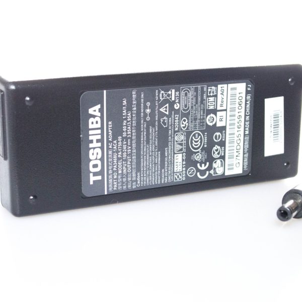 Laptop adapter Toshiba 19v-3.95a 5.5*2.5